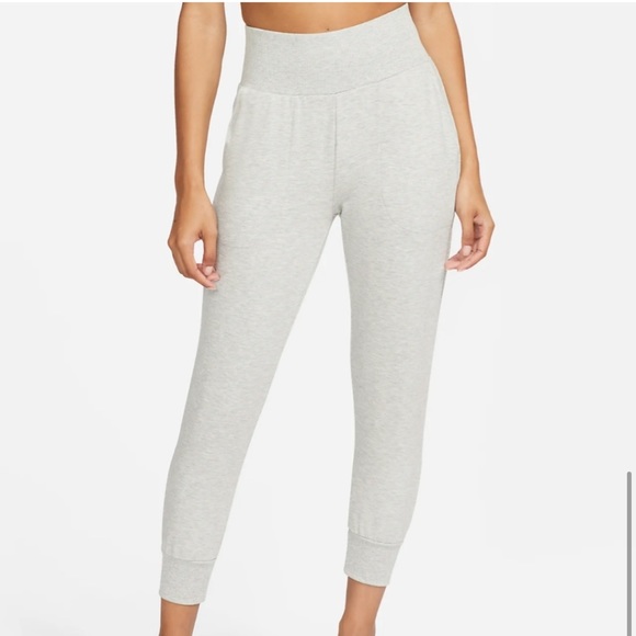 NWT Nike Yoga Flow Hyper Mid Rise 7/8 Length Pants - Picture 1 of 5